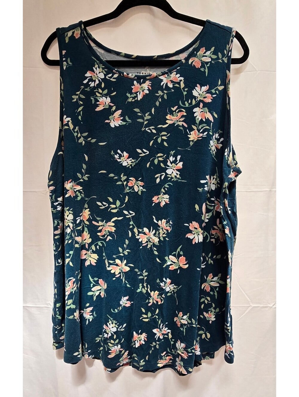 Torrid Super Soft Floral Sleeveless Tank Top Size 3 Plus